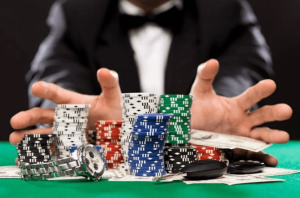 Poker不仅是游戏,更是高阶思维训练